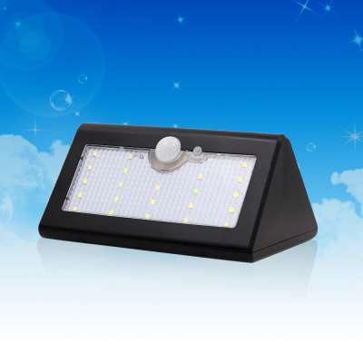 Energy-saving Long Life Plastic White IP 65 Garden Light Solar